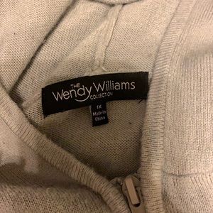 Super soft Wendy Williams sweater jacket